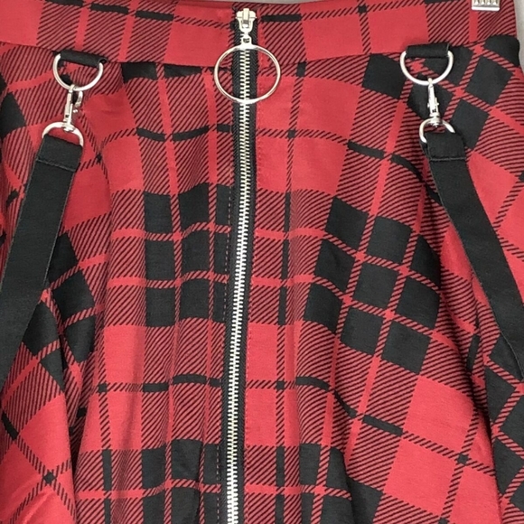 Hot Topic Red Plaid O-Ring Suspender Skirt XL - Picture 4 of 5